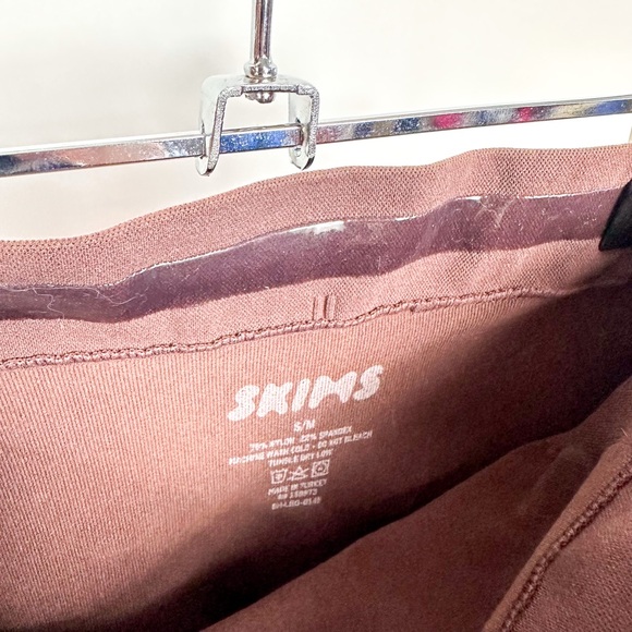 Skims Brown Maternity Shapewear Leggings - Picture 5 of 6